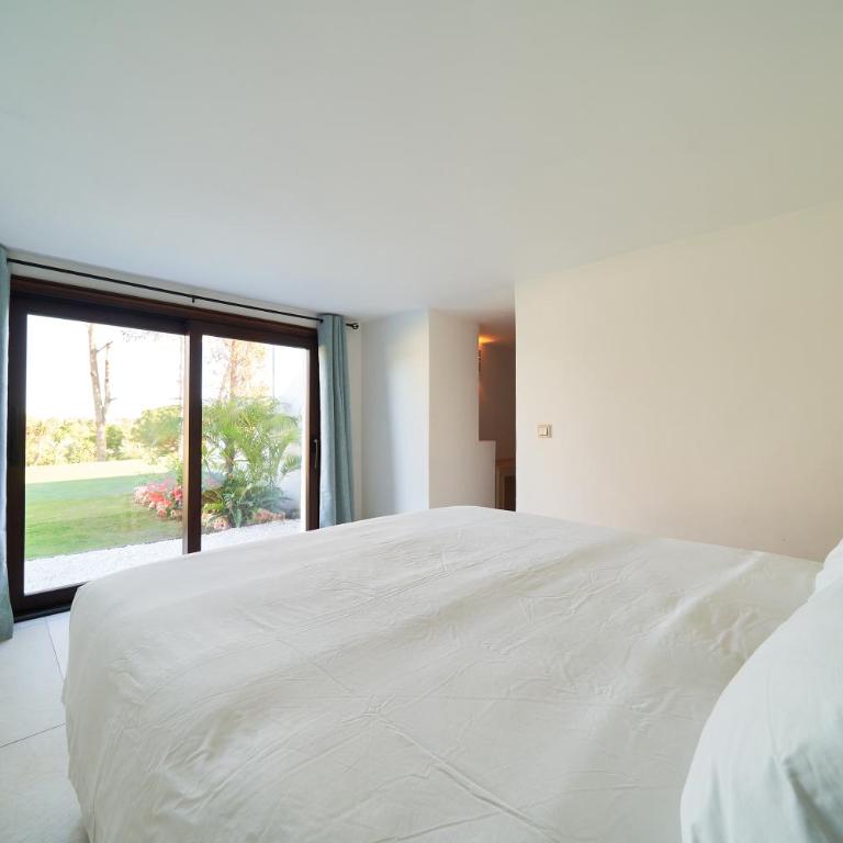 Iconic Exception Villa - Pool & Tennis - Villa - 64