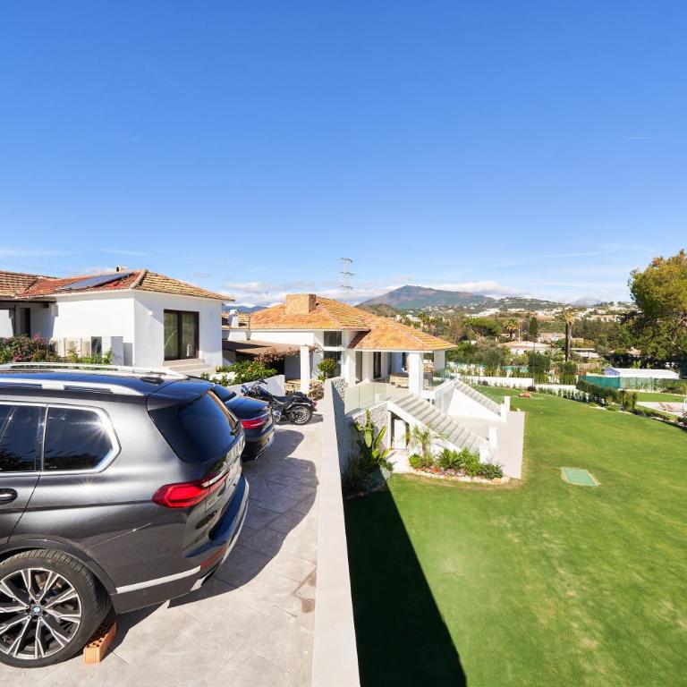 Iconic Exception Villa - Pool & Tennis - Villa - 74