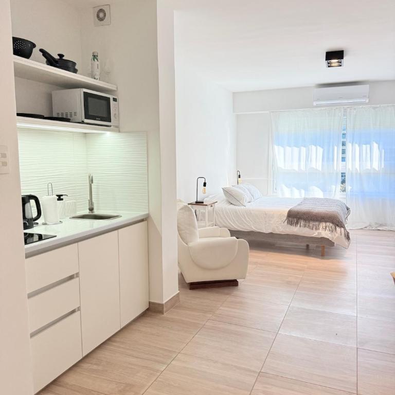 Maravilloso monoambiente sobre Av 9 de Julio - Apartamento de 1 dormitorio - 2