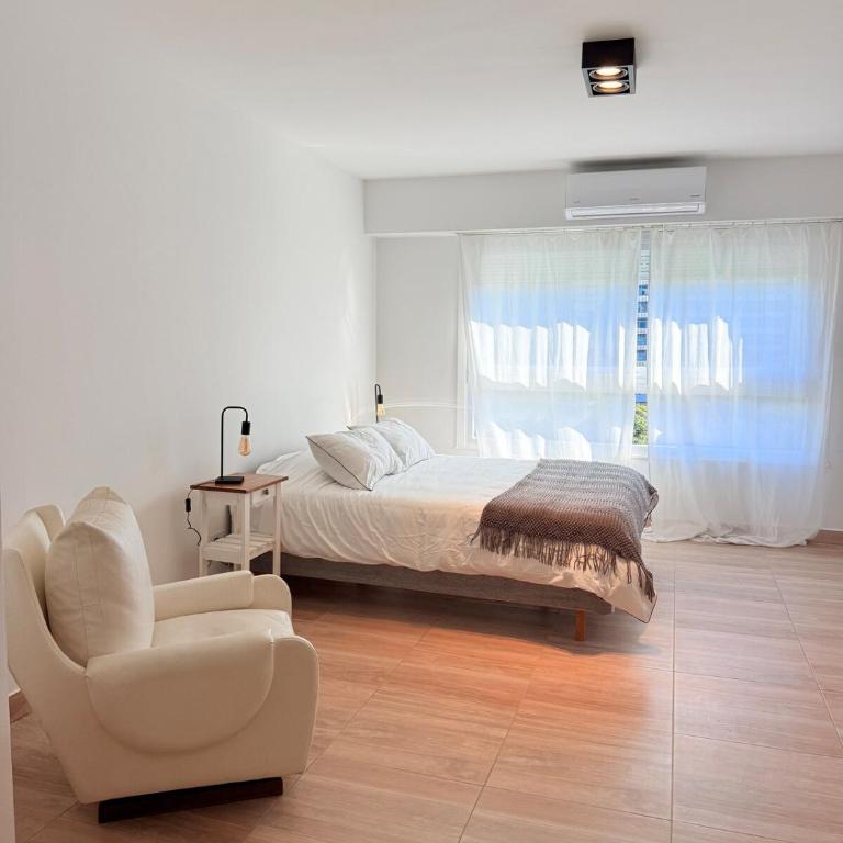 Maravilloso monoambiente sobre Av 9 de Julio - Apartamento de 1 dormitorio - 8