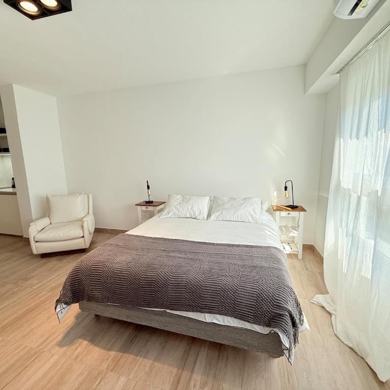 Maravilloso monoambiente sobre Av 9 de Julio - Apartamento de 1 dormitorio - 16