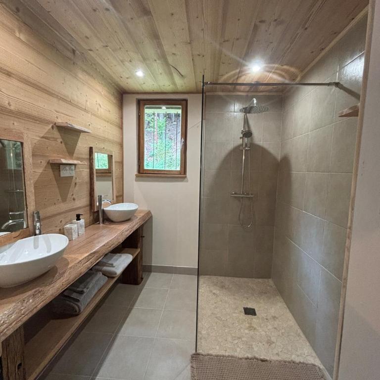 Appartement de montagne - Three-Bedroom Apartment with Mountain View - 5