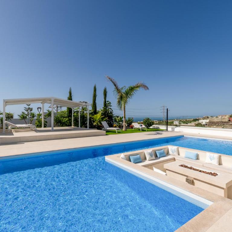 Luxury Villa Andrea - Seaviews - Panoramic Seaviews - Heated Private Pool - Villa - 45