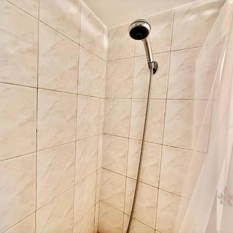 Espacioso frente a la playa y cercano a mall - Apartamento - 12