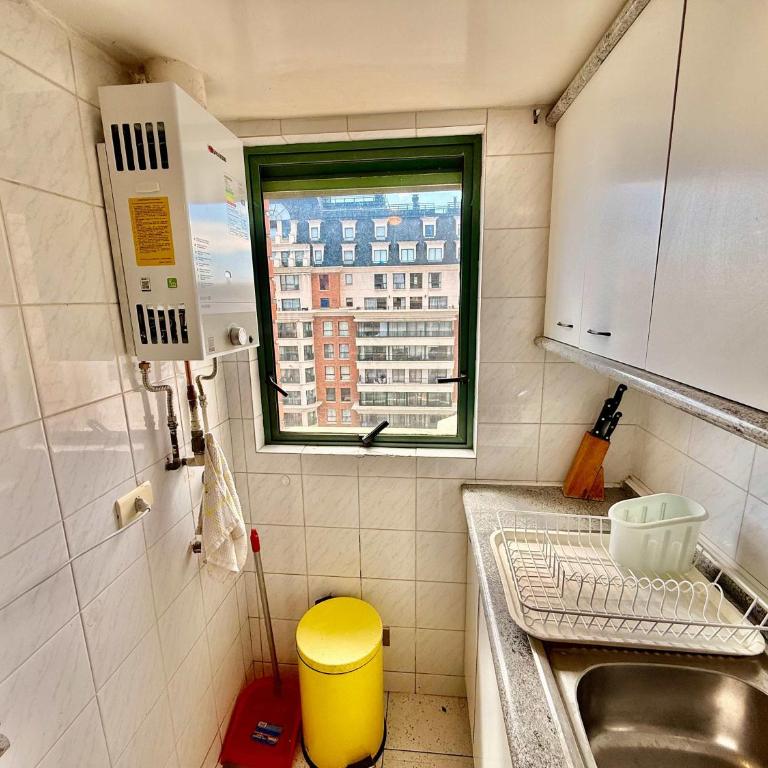 Espacioso frente a la playa y cercano a mall - Apartamento - 32