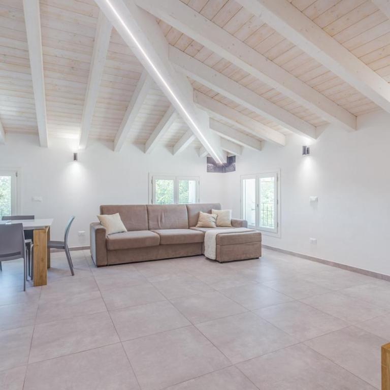 Bellaria Palace - In the hearth of Motor Valley by MoVeBNB - Three-Bedroom Apartment - 2