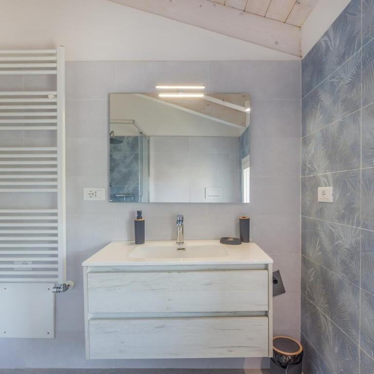 Bellaria Palace - In the hearth of Motor Valley by MoVeBNB - Three-Bedroom Apartment - 9