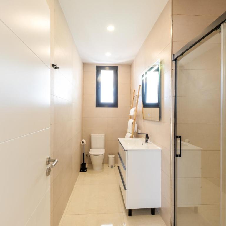 Luxury Villa Andrea - Seaviews - Panoramic Seaviews - Heated Private Pool - Villa - 85