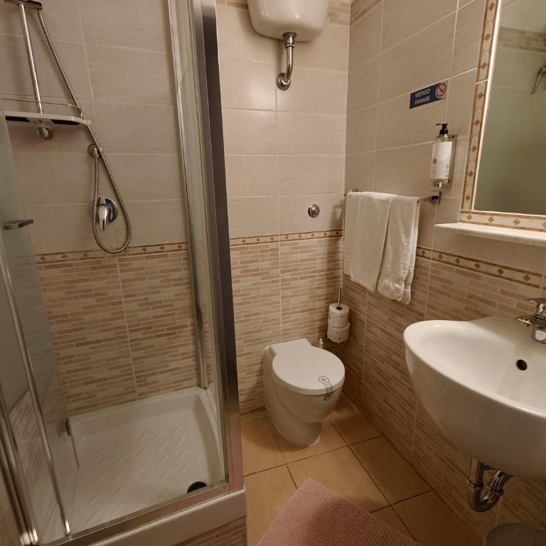Hotel PRINCIPE AMEDEO - Chambre Triple Économique - 16