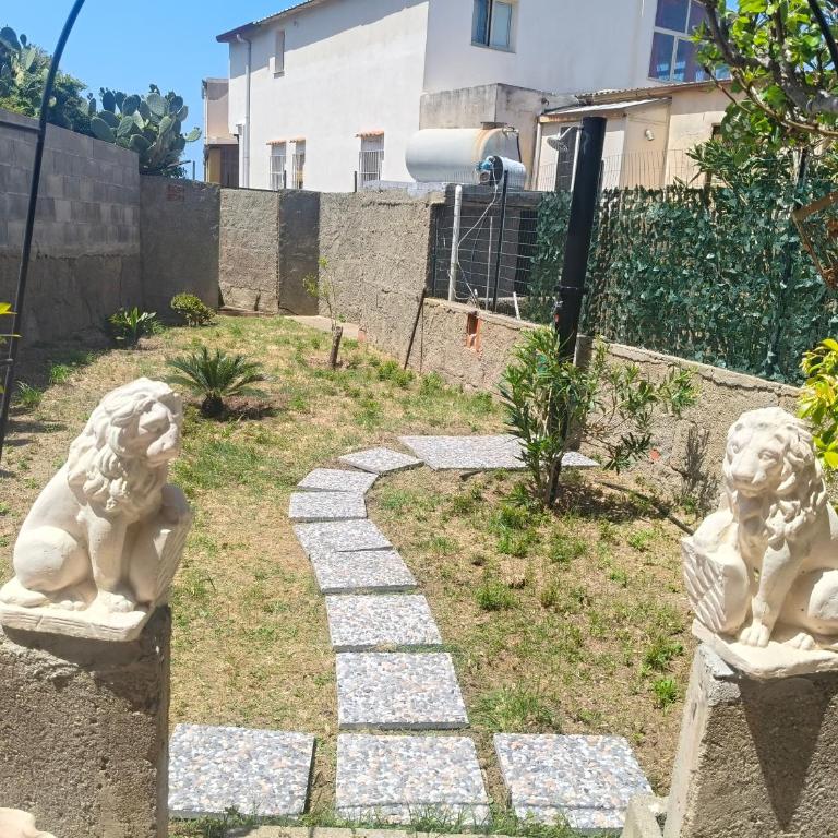 Casa Roberta - Two-Bedroom Apartment with Garden View - 8