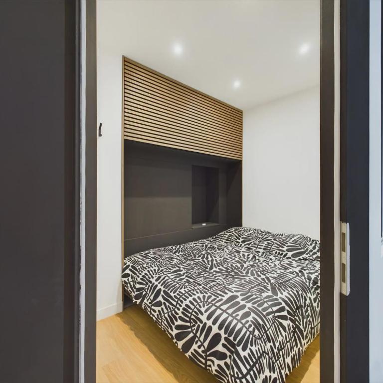 Charmant 2 pièces très calme aux pieds de la Cathédrale - Appartement 1 Chambre - 11