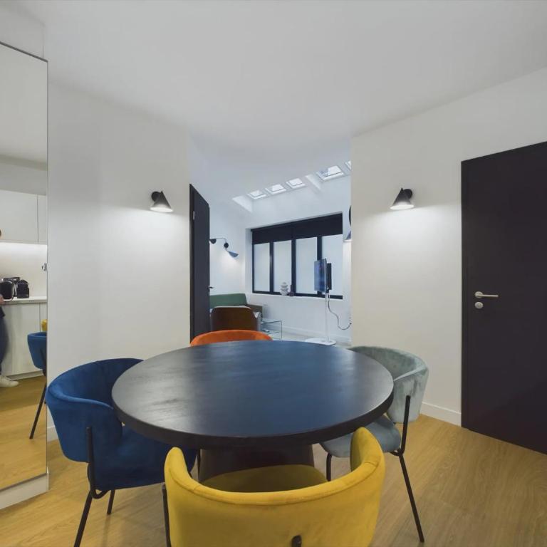 Charmant 2 pièces très calme aux pieds de la Cathédrale - Appartement 1 Chambre - 18