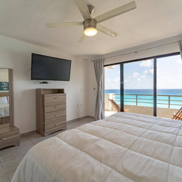 Cancun Oceanfront Residences - Hotel Zone - Two-Bedroom Deluxe Apartment with Ocean View - 8
