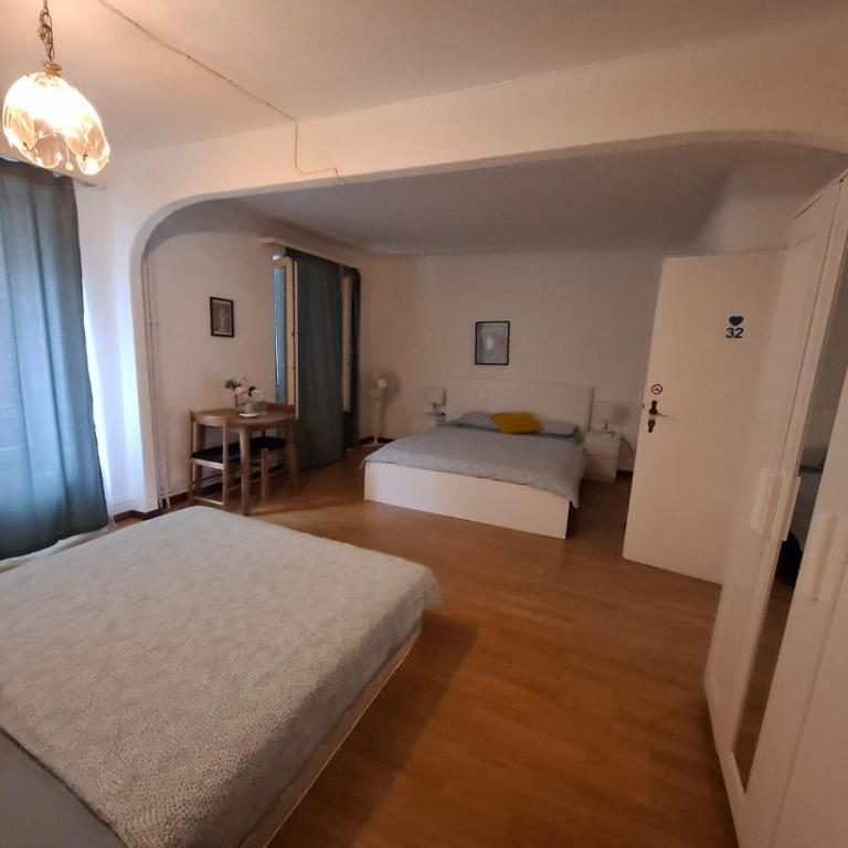 Femile Zimmer - Budget Doppel-/Zweibettzimmer - 4