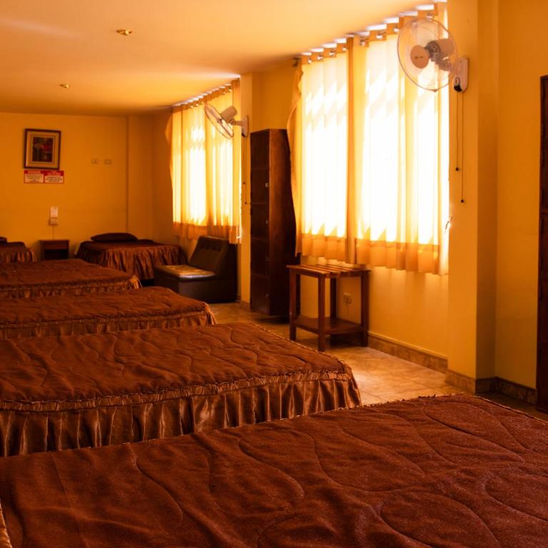 Hostal Huacachina Sunset - Habitación Familiar con baño privado exterior - 5