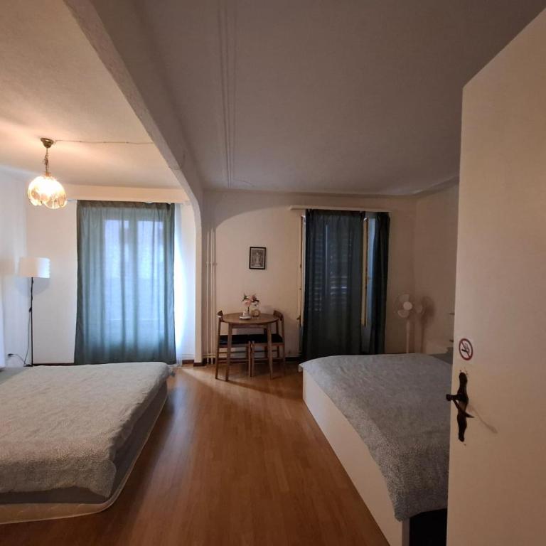 Femile Zimmer - Budget Doppel-/Zweibettzimmer - 5