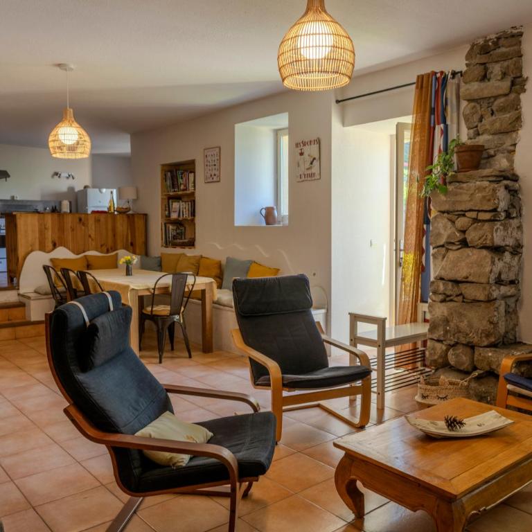 Les 3 Marmots 3 hebergements de 2 personnes a 8 personnes - Maison 3 Chambres - 8