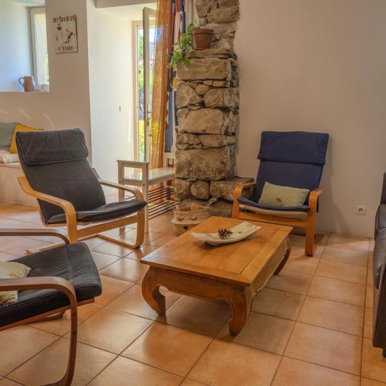 Les 3 Marmots 3 hebergements de 2 personnes a 8 personnes - Maison 3 Chambres - 12