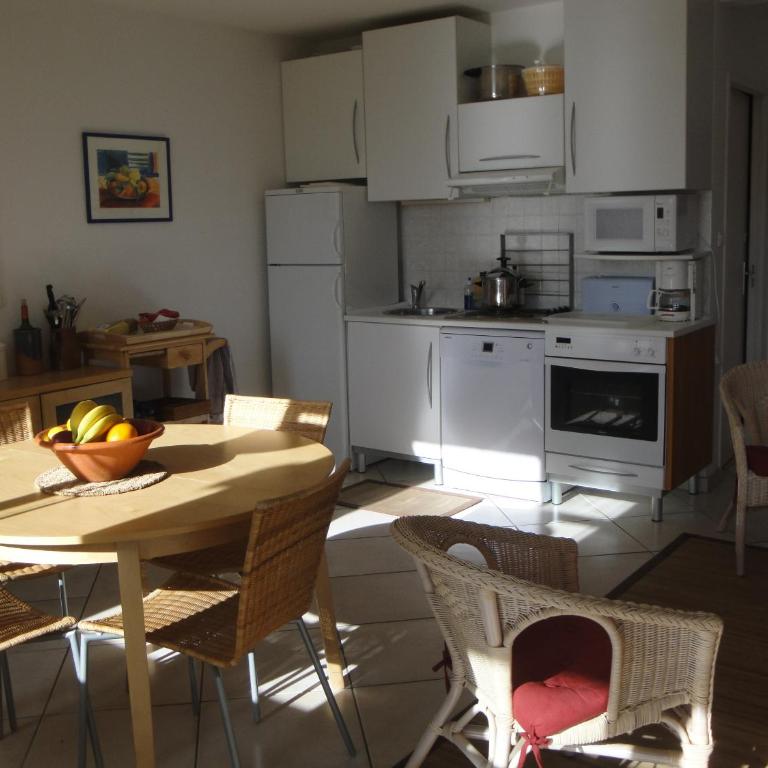 Bel appartement dans résidence calme - Apartment mit 2 Schlafzimmern - 5