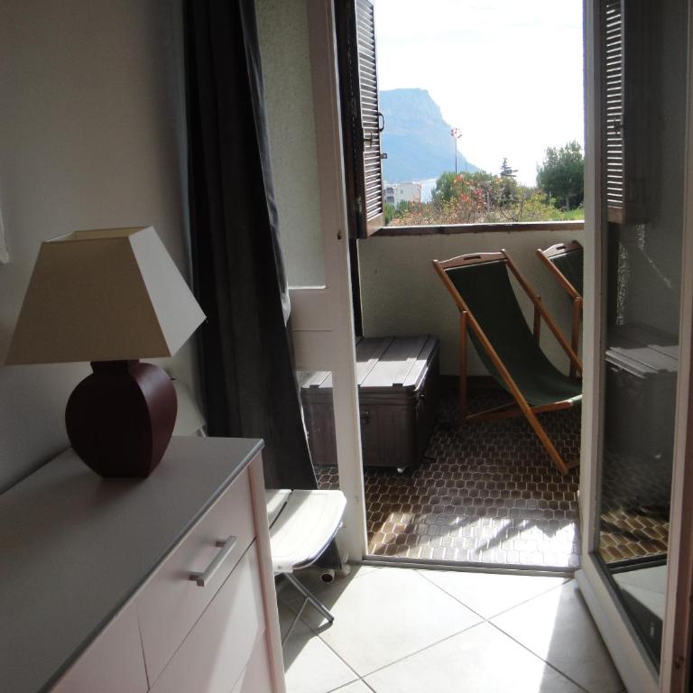 Bel appartement dans résidence calme - Apartment mit 2 Schlafzimmern - 22