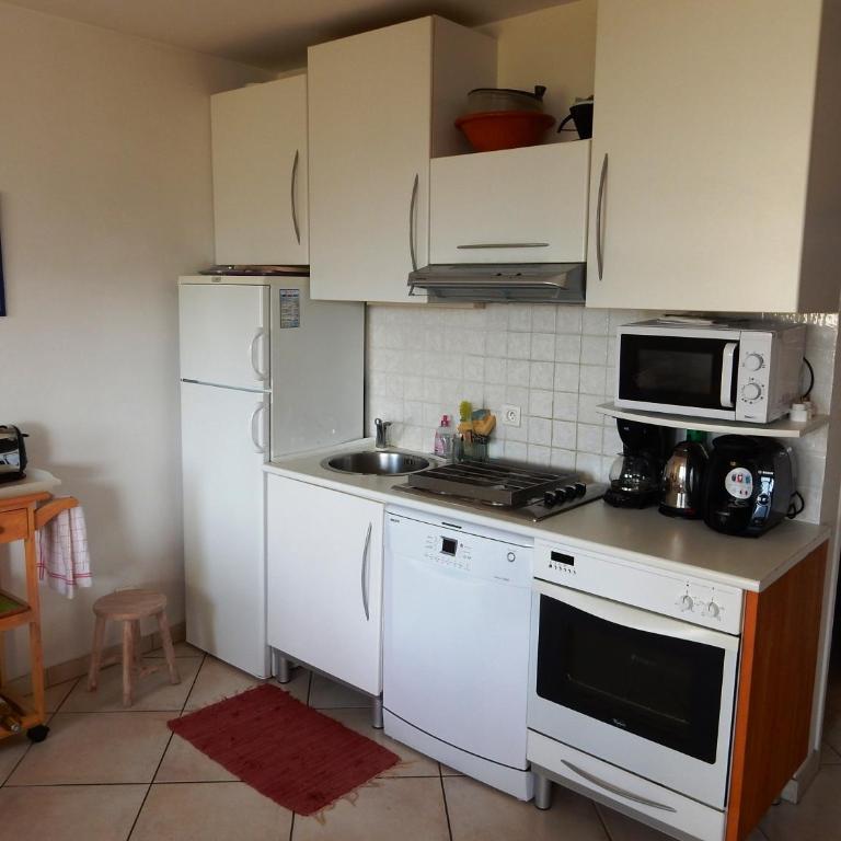 Bel appartement dans résidence calme - Apartment mit 2 Schlafzimmern - 12