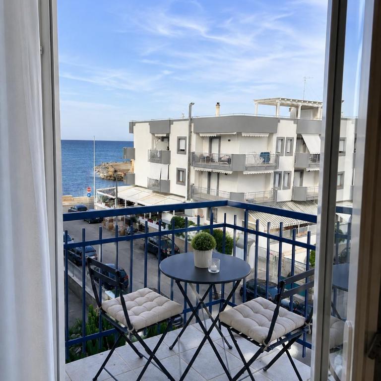 Blue Trani, sea view suites & apartments - Chambre Double Deluxe avec Balcon - Vue sur Mer - 11