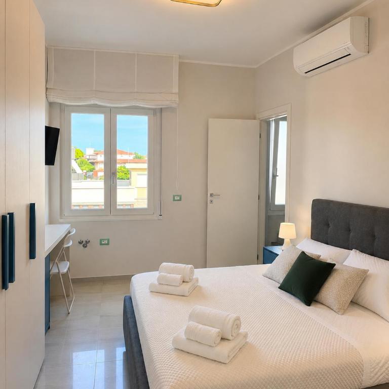 Blue Trani, sea view suites & apartments - Chambre Double Deluxe - Vue Latérale sur Mer - 2