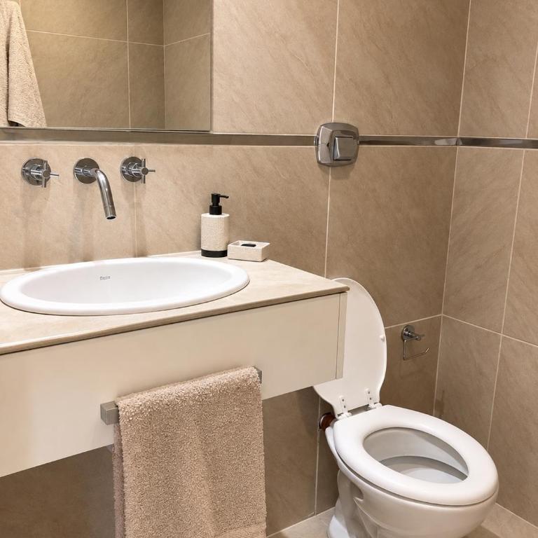 Duplex Moderno y Luminoso - Three-Bedroom Home - 10