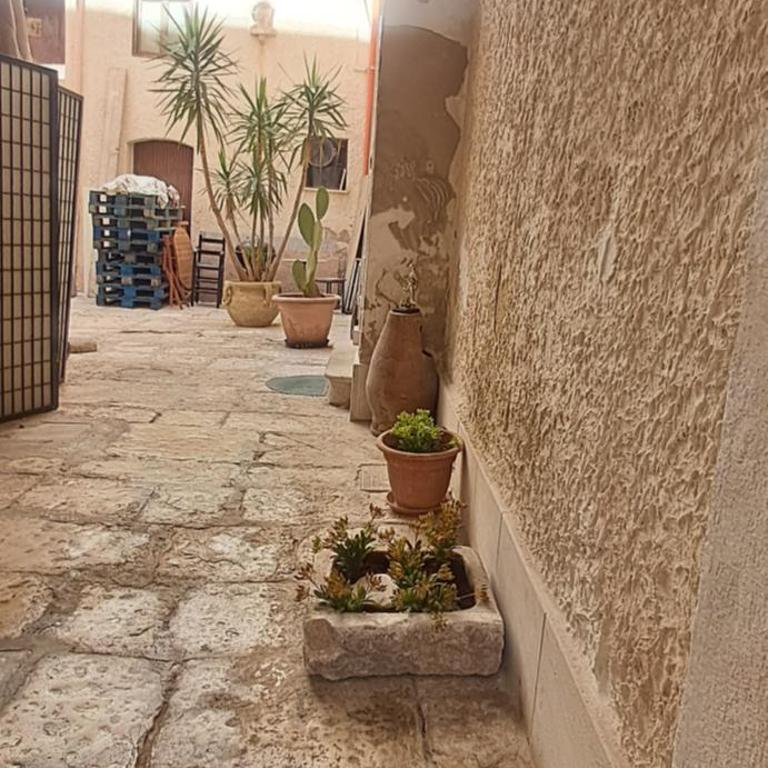 LA TERRAZZA ILLUMINATA luxury ROOFTOP - Appartamento Deluxe con 2 Camere da Letto e Balcone - 84