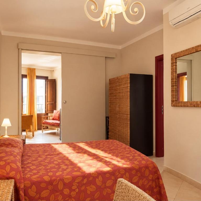 Insula Hotel - Family Room - 8