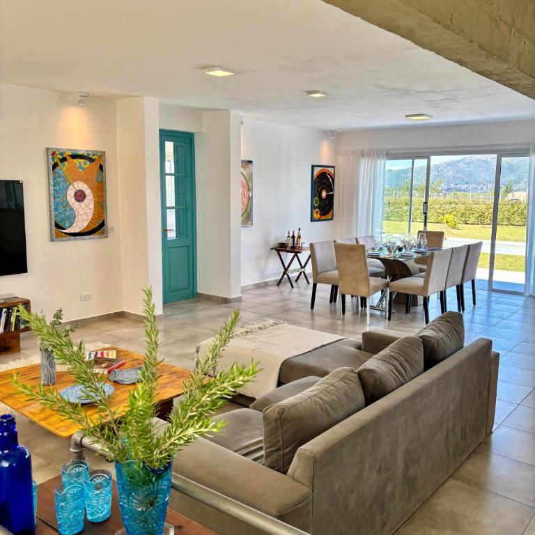 La Azula - Four-Bedroom House - 11
