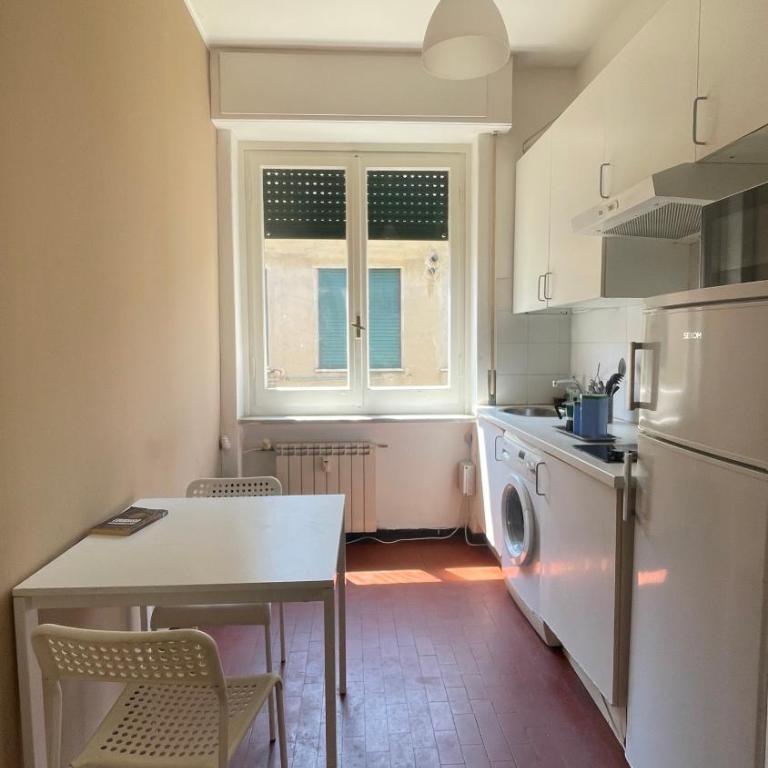 Best Price Guaranteed - Affordable Rooms - 24H Check-in - Genova Center - Chambre Double - 16