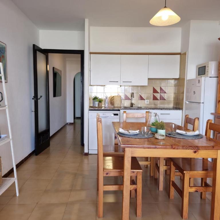 Apartamento en L'Escala con terraza cerca de la playa - HISP-236-127 - Apartment - 17