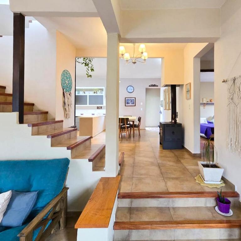 Hermosa casa de veraneo con pileta - Three-Bedroom House - 13