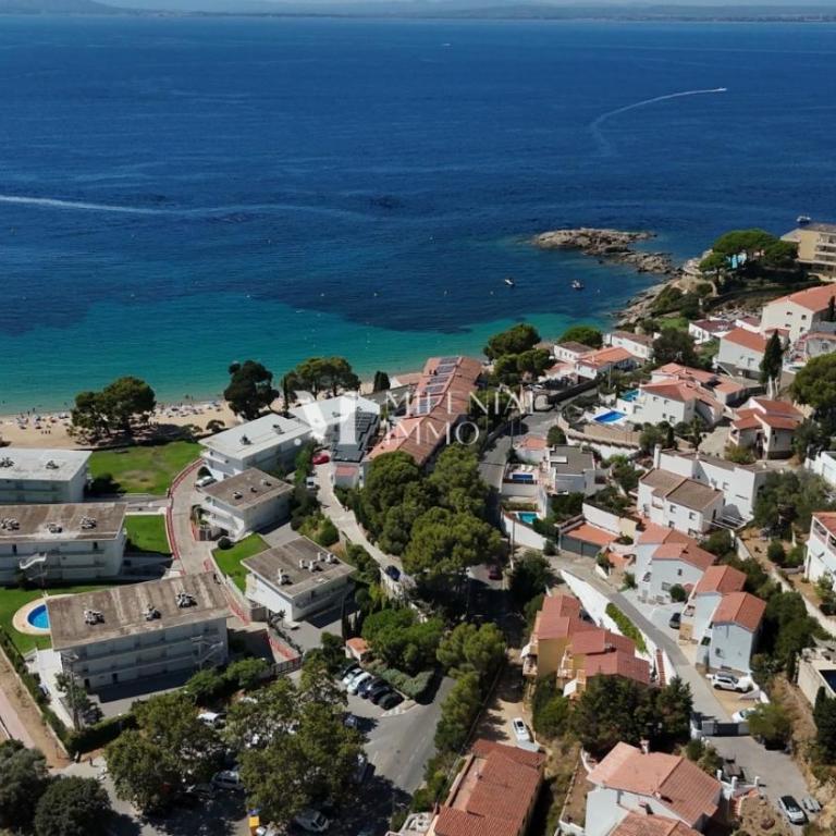 Milenial Immo Almadrava Roses Beach House - Two-Bedroom House - 39
