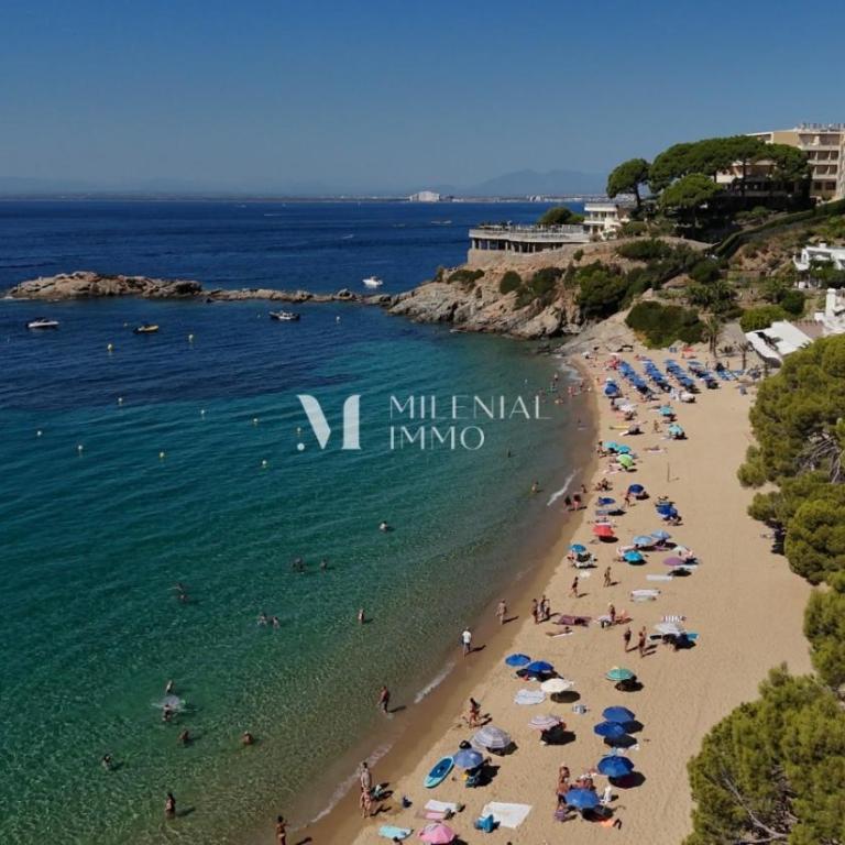 Milenial Immo Almadrava Roses Beach House - Two-Bedroom House - 41