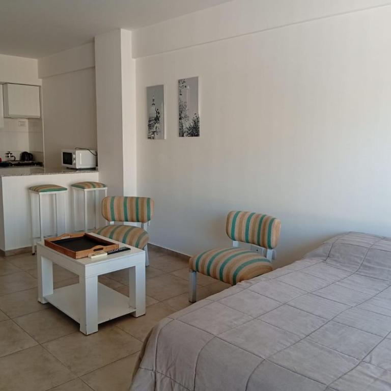 Monoambiente Funcional con Balcón Ubicación Central - Studio Apartment with Balcony - 3