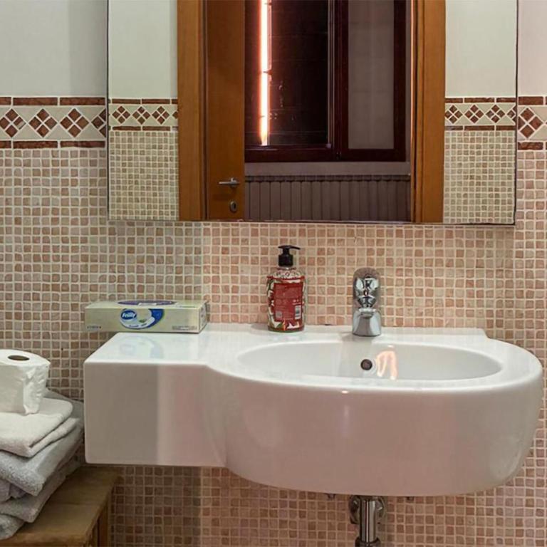 Gorgeous Apartment In Venezia With Wifi - Two-Bedroom Apartment - 22