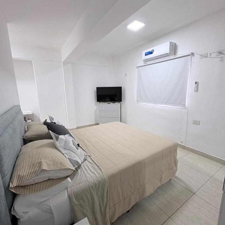 Karina Apartamentos - Two-Bedroom Deluxe Apartment with Balcony - 26