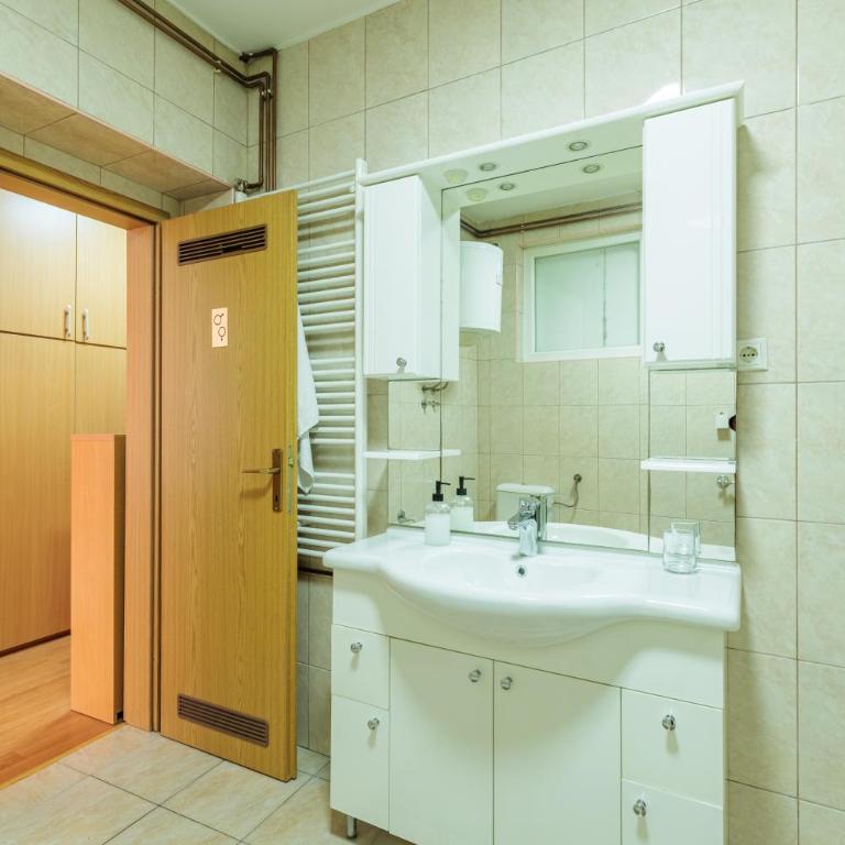 Central 2BR Apartment - Heart of Sarajevo - Two-Bedroom Apartment - 17