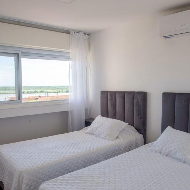 Departamento 3 Dormitorios con Vista al Paraná - 6 Pax by Lofty - Three-Bedroom Apartment - 14