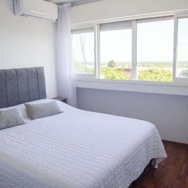 Departamento 3 Dormitorios con Vista al Paraná - 6 Pax by Lofty - Three-Bedroom Apartment - 12