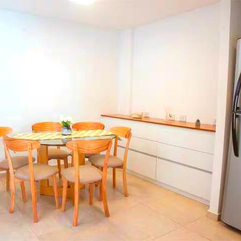 Departamento 3 Dormitorios con Vista al Paraná - 6 Pax by Lofty - Three-Bedroom Apartment - 5