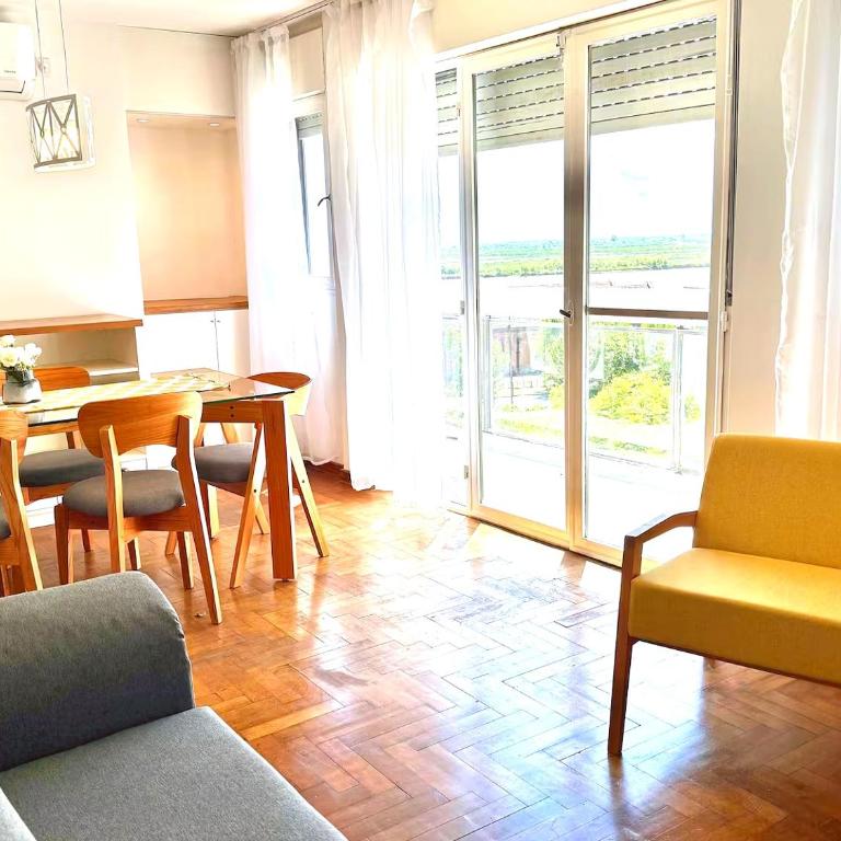 Departamento 3 Dormitorios con Vista al Paraná - 6 Pax by Lofty - Three-Bedroom Apartment - 24