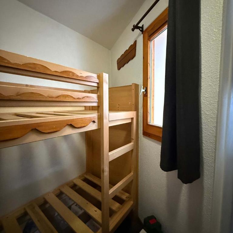 Residence Cheval Blanc Ski In-Out with WiFi in Val Thorens, "V24" by Versant Collection - Appartement - 2