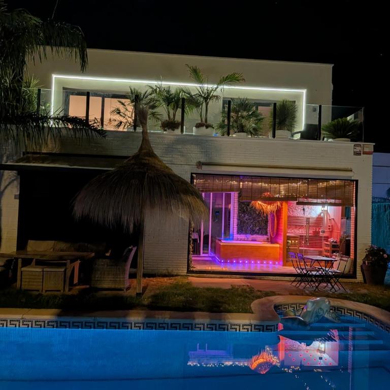 Villa lujosa con spa, piscina y sala de juegos PRIVADOS - Deluxe Villa - 1