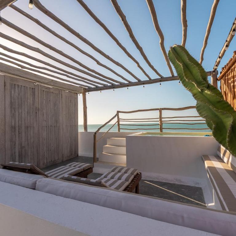 Hotel Boutique Casa Muuch By Awa Holbox - Habitación con cama extragrande y vistas al mar - 9