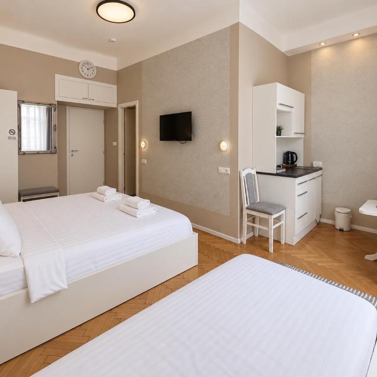 Nice 5 Apartments - Deluks Trokrevetna Soba - 3