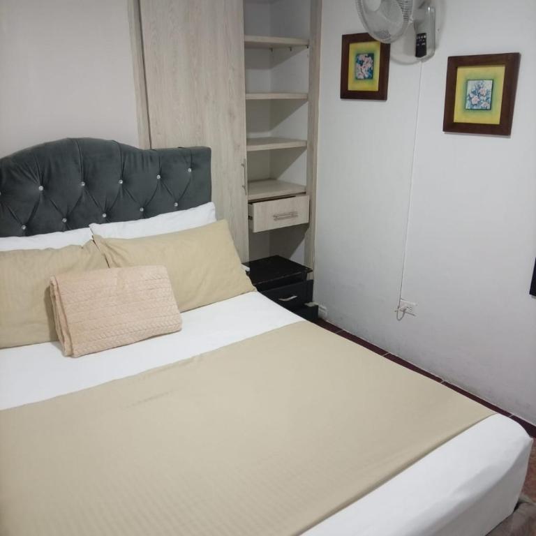 Hotel Iam Armenia Quindio - Habitación Doble con baño privado - 6