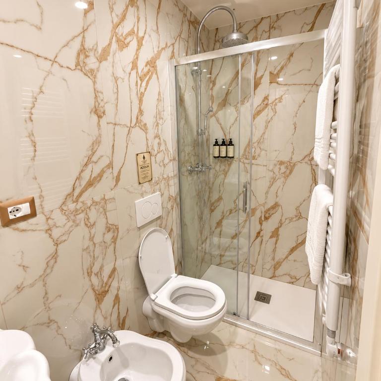 Hotel Aldobrandini - Camera King Deluxe - 16